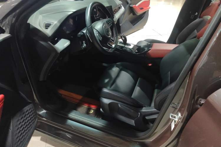Used MG 5 2022 300TGI DCT Chao Yue Luxury Edition Left Front Seat