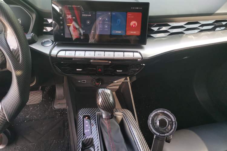 Used MG 5 2022 180 DVVT CVT Youth Flagship Edition Audio And AC Panel
