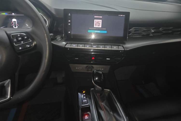 Used MG 5 2022 180 DVVT CVT Youth Luxury Edition Audio And AC Panel