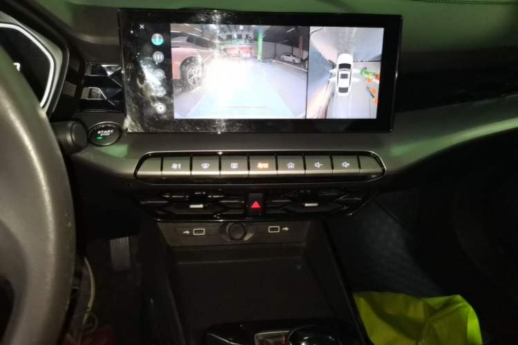 Used MG 5 2022 180 DVVT CVT Youth Luxury Edition Audio And AC Panel