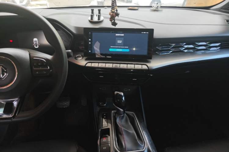 Used MG 5 2022 180 DVVT CVT Youth Luxury Edition Audio And AC Panel