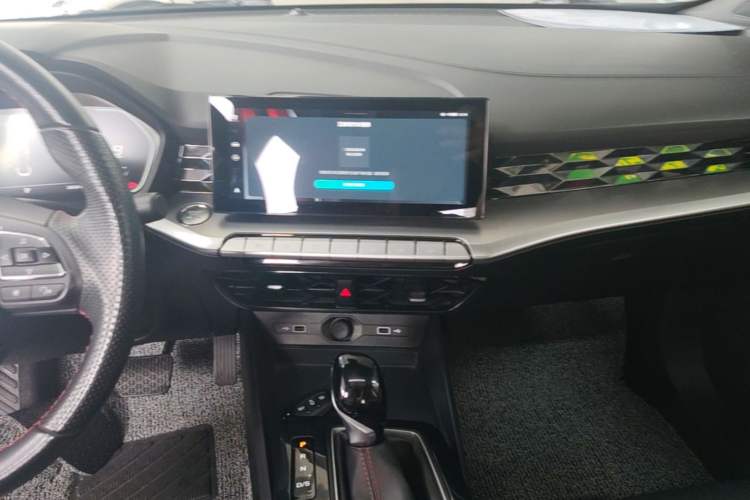 Used MG 5 2022 180 DVVT CVT Youth Flagship Edition Audio And AC Panel