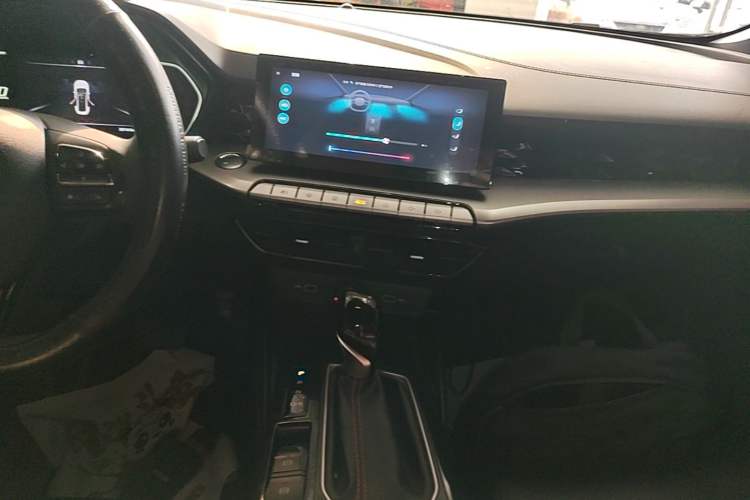 Used MG 5 2022 180 DVVT CVT Youth Luxury Edition Audio And AC Panel