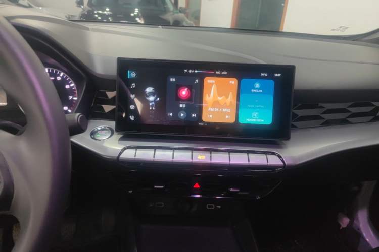 Used MG 5 2022 180 DVVT Manual Youth Luxury Edition Audio And AC Panel