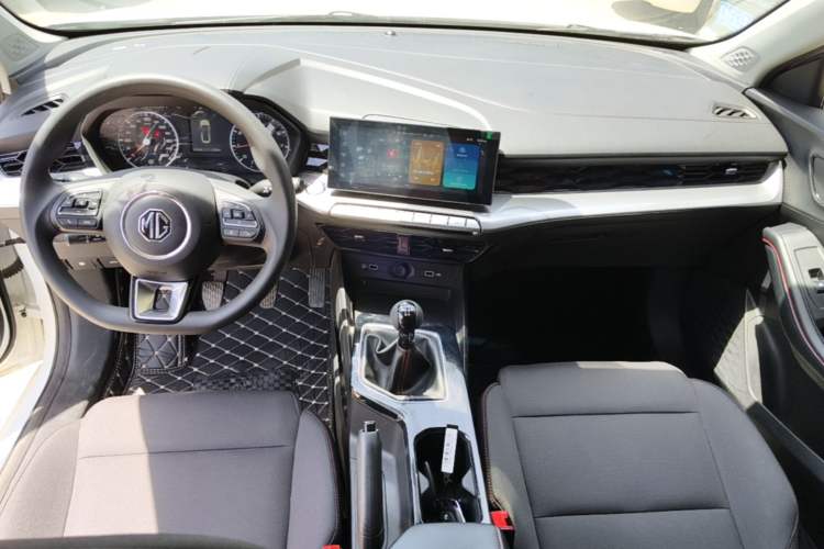 Used MG 5 2022 180 DVVT Manual Youth Style Edition Center Console