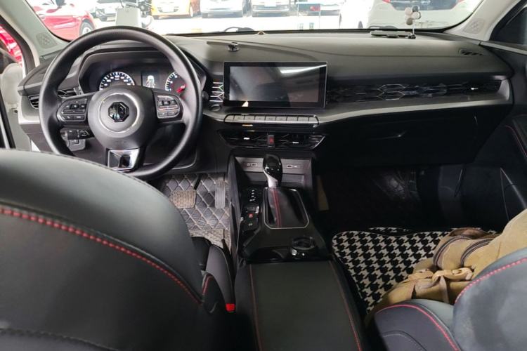 Used MG 5 2022 180 DVVT CVT Youth Style Edition Center Console