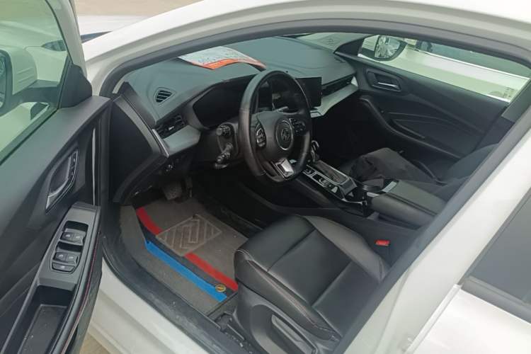 Used MG 5 2022 180 DVVT CVT Youth Luxury Edition Driver Seat