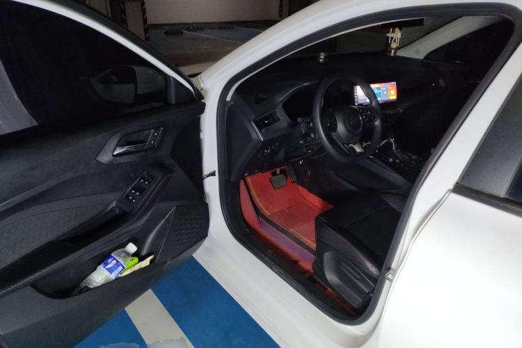 Used MG 5 2022 180 DVVT CVT Youth Luxury Edition Driver Seat