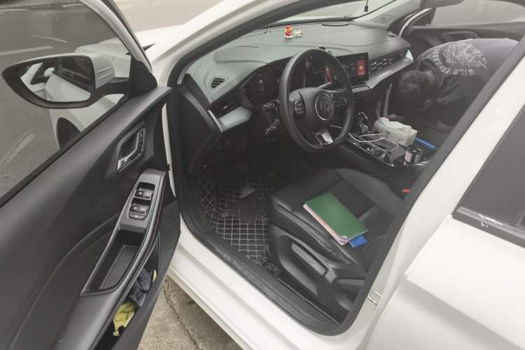Used MG 5 2022 180 DVVT CVT Youth Luxury Edition Driver Seat