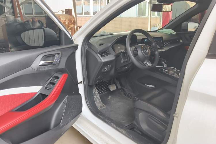 Used MG 5 2022 180 DVVT CVT Youth Luxury Edition Driver Seat