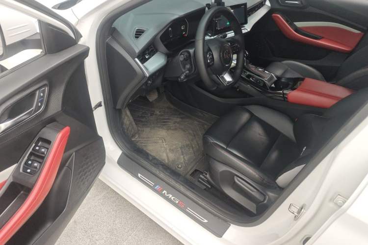 Used MG 5 2022 180 DVVT CVT Youth Luxury Edition Driver Seat