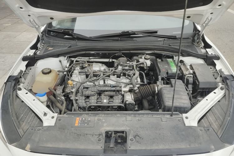 Used MG 5 2022 180 DVVT CVT Youth Luxury Edition Engine Bay