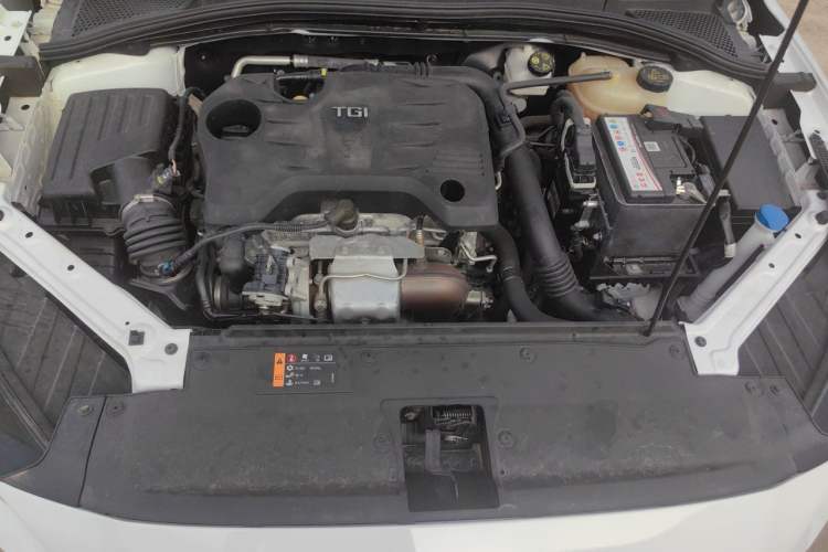 Used MG 5 2022 300TGI DCT Chao Yue Luxury Edition Engine Bay