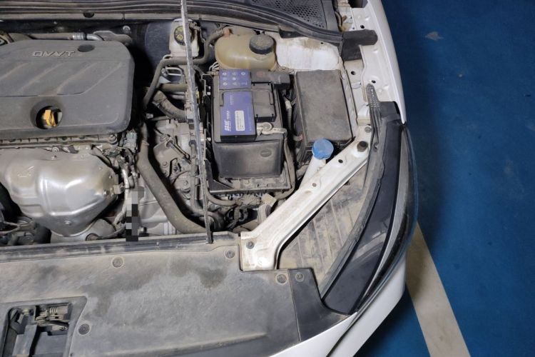 Used MG 5 2022 180 DVVT CVT Youth Luxury Edition Engine Bay Left