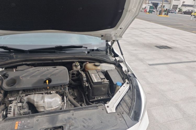 Used MG 5 2022 180 DVVT CVT Youth Luxury Edition Engine Bay Left