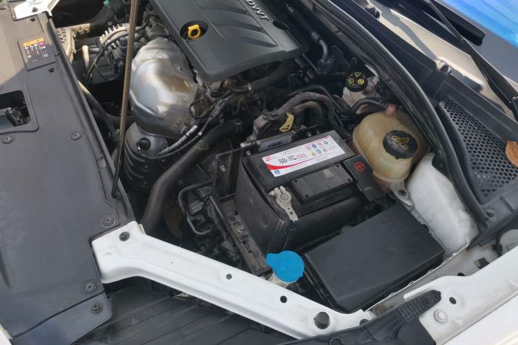 Used MG 5 2022 180 DVVT CVT Youth Flagship Edition Engine Bay Right