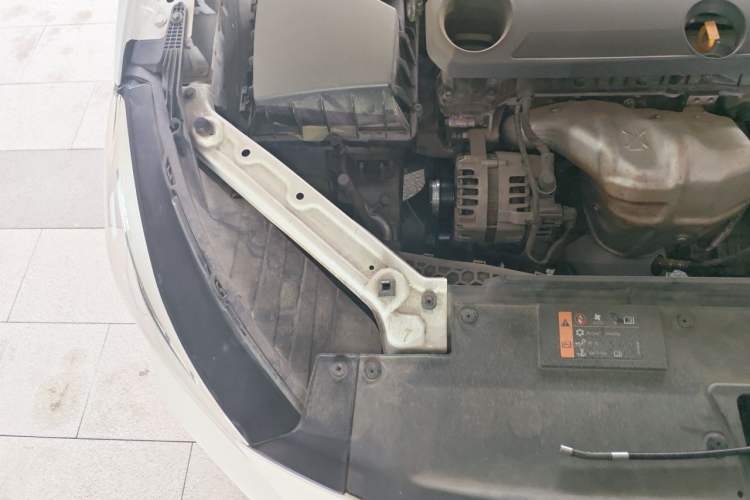 Used MG 5 2022 180 DVVT CVT Youth Luxury Edition Engine Bay Right