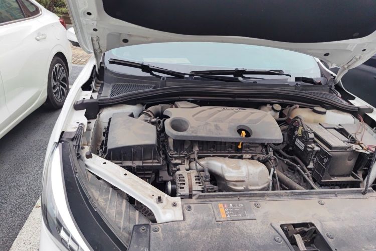 Used MG 5 2022 180 DVVT CVT Youth Luxury Edition Engine Bay Right