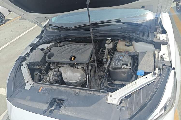 Used MG 5 2022 180 DVVT CVT Youth Flagship Edition Engine Bay