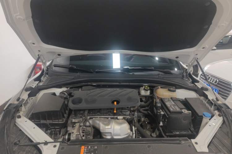 Used MG 5 2022 180 DVVT Manual Youth Luxury Edition Engine Bay