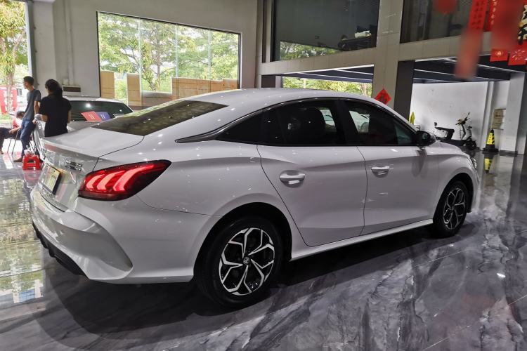 Used MG 5 2022 180 DVVT CVT Youth Style Edition Exterior 10