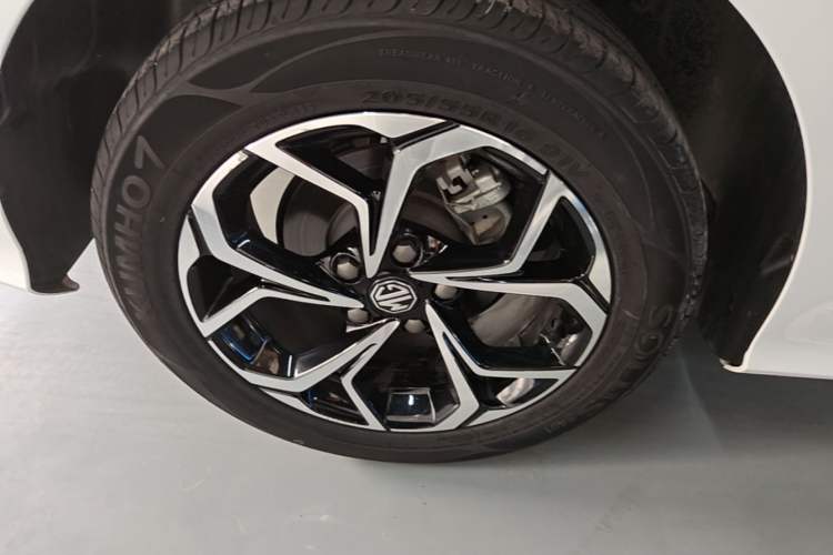 Used MG 5 2022 180 DVVT CVT Youth Flagship Edition Exterior 5