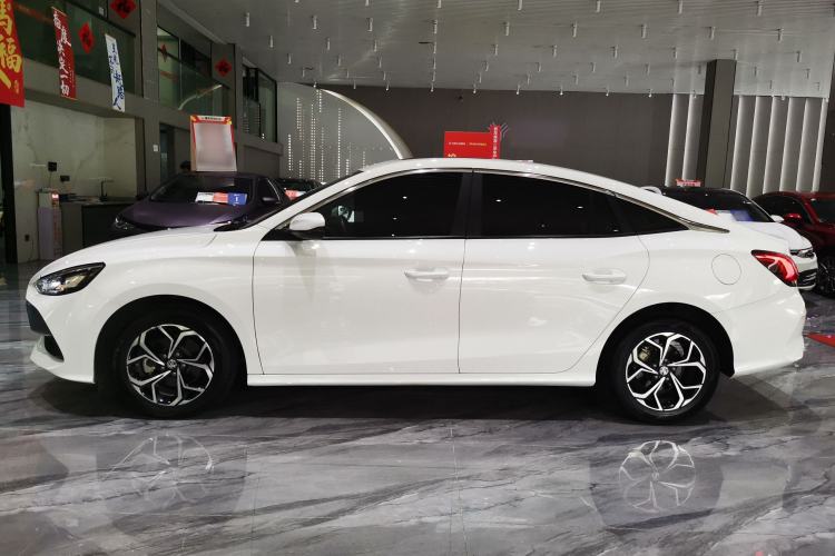 Used MG 5 2022 180 DVVT CVT Youth Style Edition Exterior 9