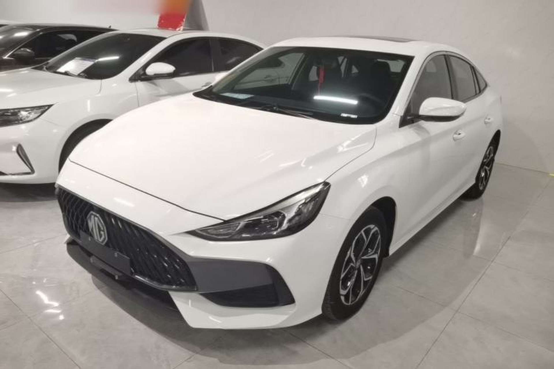 Used MG 5 2022 180 DVVT CVT Youth Style Edition Front Left 45 Deg