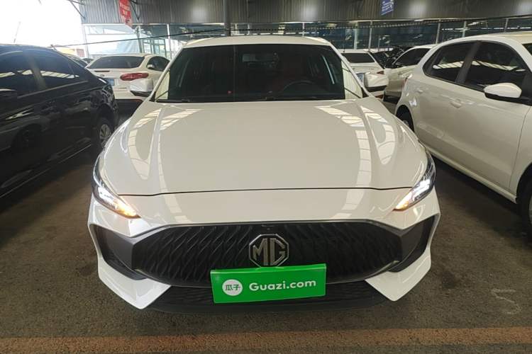 Used MG 5 2022 180 DVVT CVT Youth Luxury Edition Front
