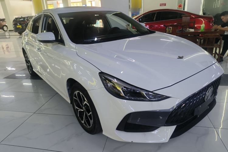 Used MG 5 2022 180 DVVT CVT Youth Luxury Edition Front Right 45 Deg
