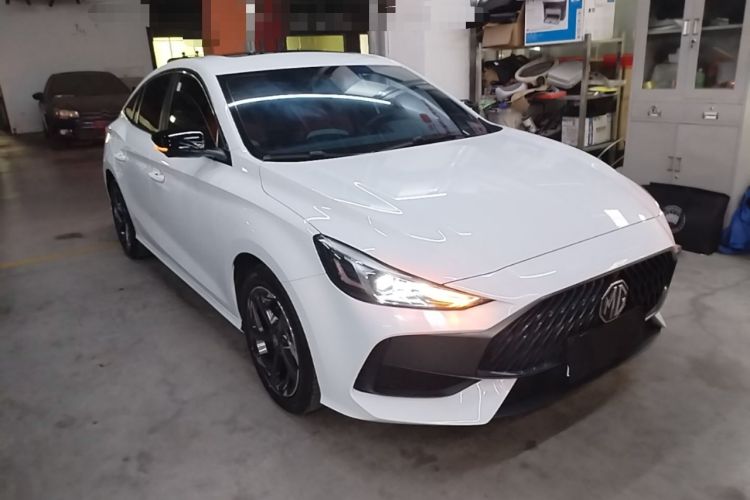 Used MG 5 2022 300TGI DCT Chao Yue Luxury Edition Front Right 45 Deg
