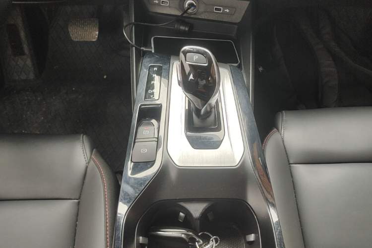 Used MG 5 2022 300TGI DCT Chao Yue Luxury Edition Gear Lever