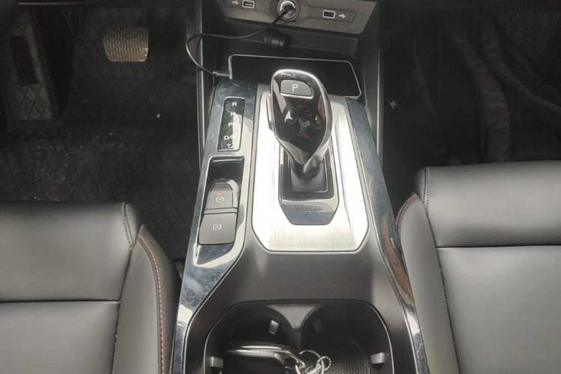 Used MG 5 2022 300TGI DCT Chao Yue Luxury Edition Gear Lever