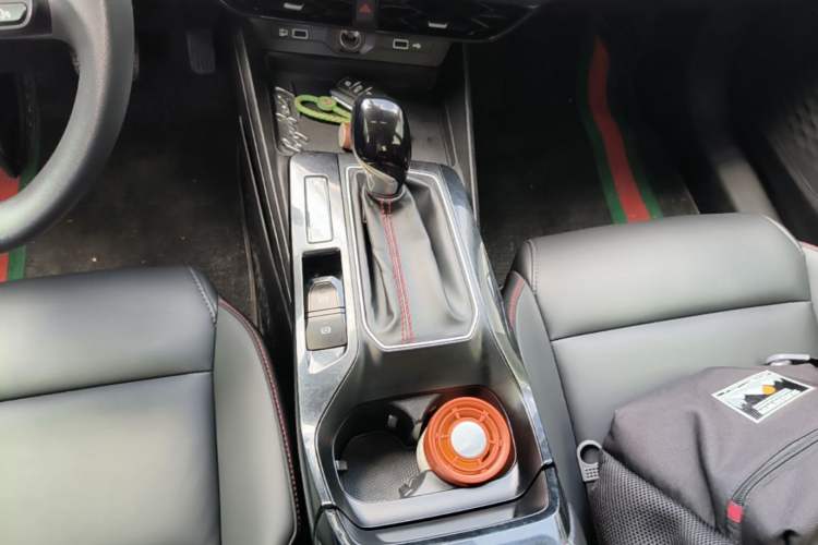 Used MG 5 2022 180 DVVT CVT Youth Style Edition Gear Lever