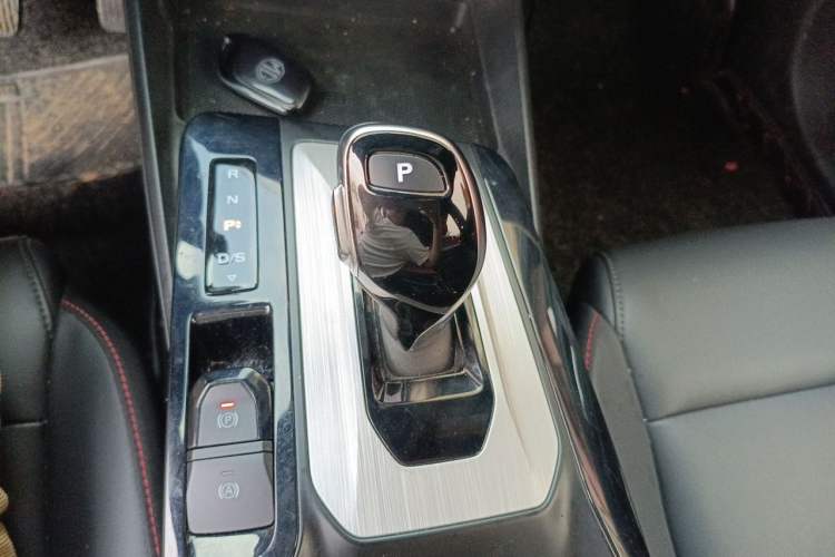Used MG 5 2022 300TGI DCT Chao Yue Luxury Edition Gear Lever