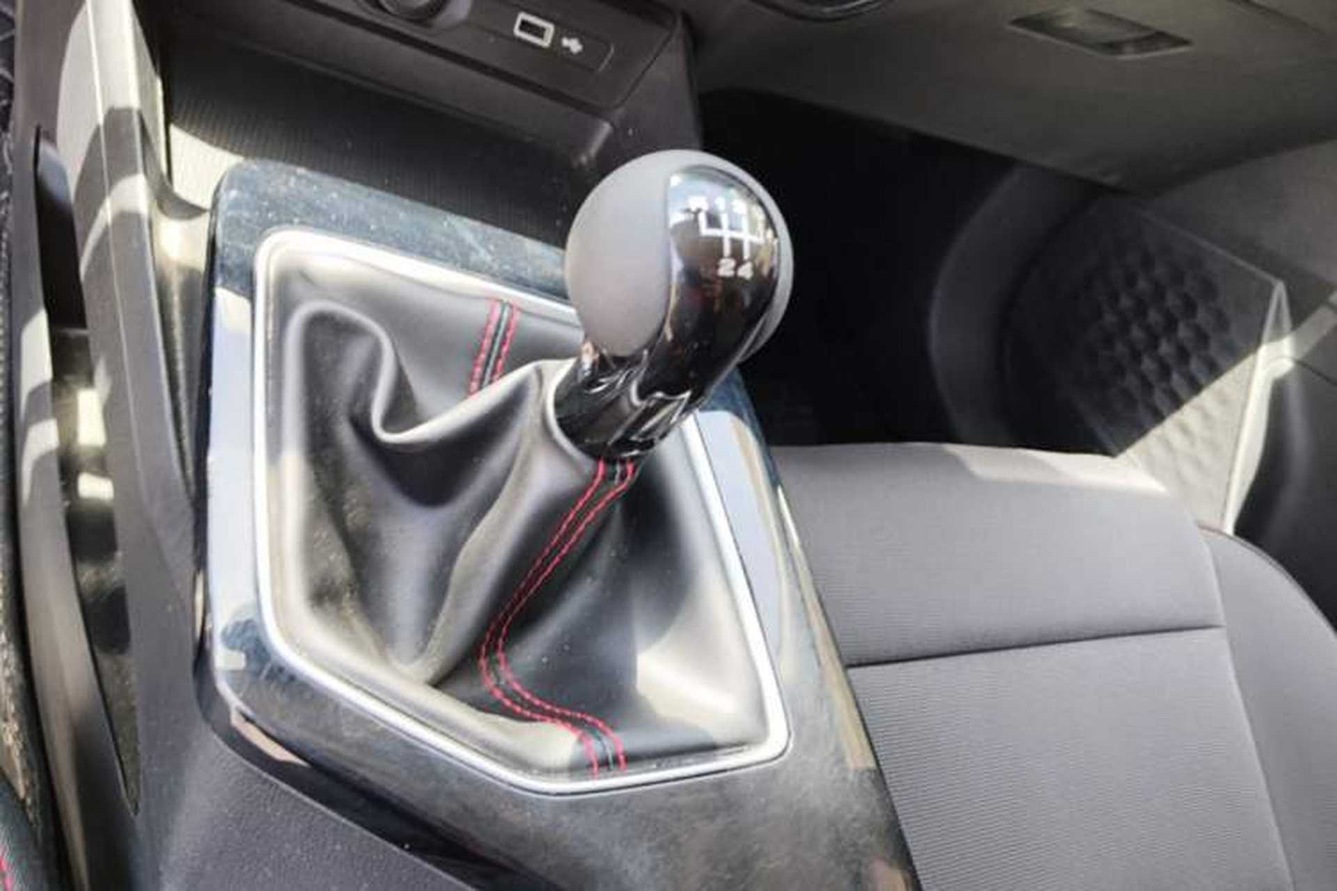 Used MG 5 2022 180 DVVT Manual Youth Style Edition Gear Lever