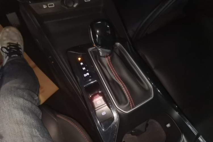 Used MG 5 2022 180 DVVT CVT Youth Style Edition Gear Lever