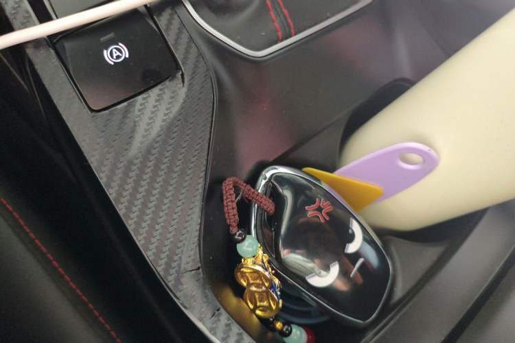 Used MG 5 2022 180 DVVT CVT Youth Luxury Edition Gear Lever