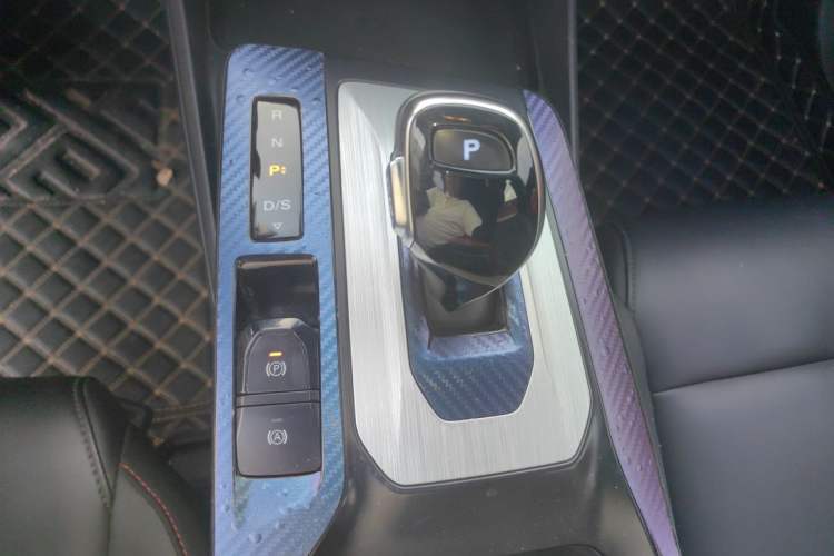Used MG 5 2022 300TGI DCT Chao Yue Luxury Edition Gear Lever