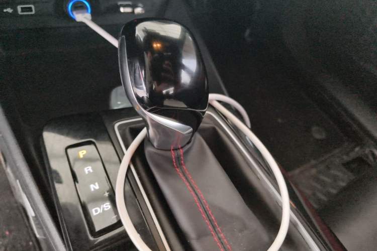 Used MG 5 2022 180 DVVT CVT Youth Luxury Edition Gear Lever