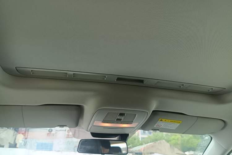 Used MG 5 2022 180 DVVT CVT Youth Luxury Edition Headliner