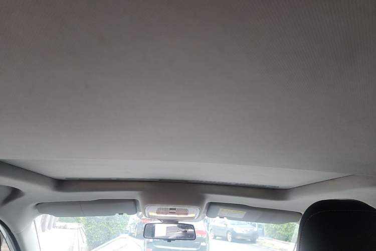 Used MG 5 2022 180 DVVT CVT Youth Luxury Edition Headliner