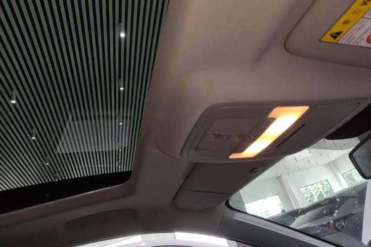 Used MG 5 2022 180 DVVT CVT Youth Style Edition Headliner