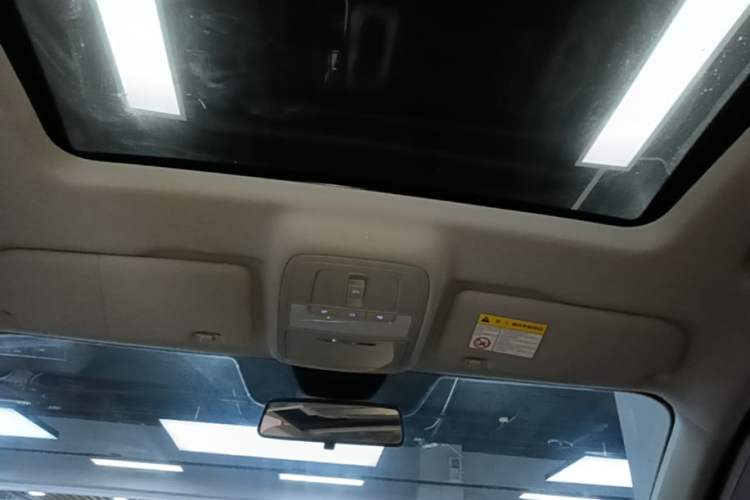 Used MG 5 2022 300TGI DCT Chao Yue Luxury Edition Headliner