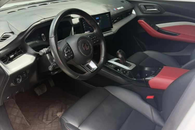 Used MG 5 2022 300TGI DCT Chao Yue Luxury Edition Interior 1