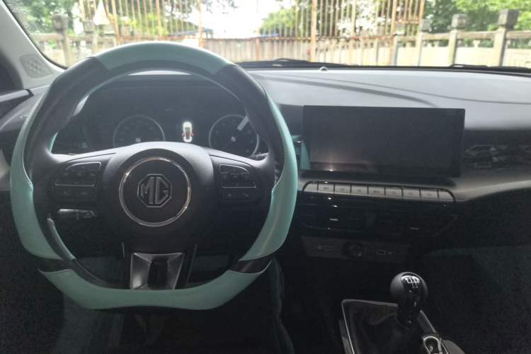 Used MG 5 2022 180 DVVT Manual Youth Style Edition Interior 2