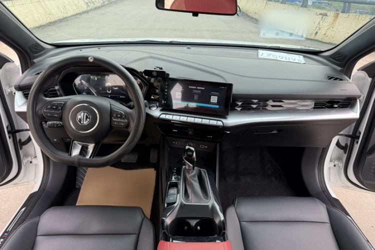 Used MG 5 2022 180 DVVT CVT Youth Luxury Edition Interior 2