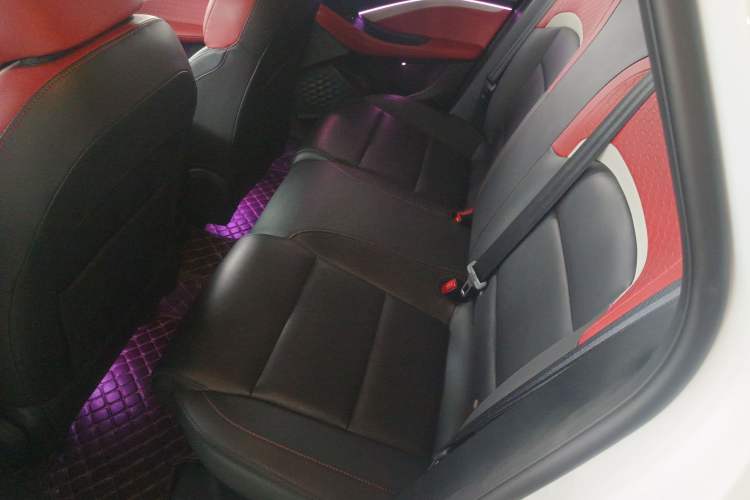 Used MG 5 2022 180 DVVT CVT Youth Luxury Edition Interior 4