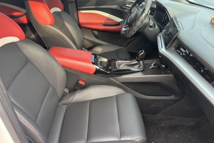 Used MG 5 2022 180 DVVT CVT Youth Luxury Edition Interior 5