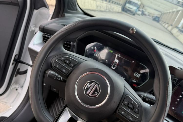 Used MG 5 2022 180 DVVT CVT Youth Luxury Edition Interior 5